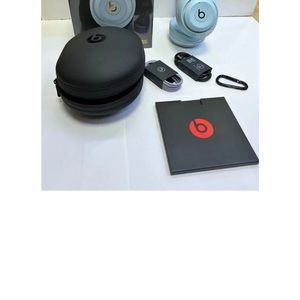 Beats headphones blue